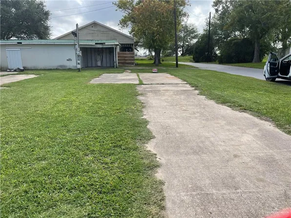 29 Resaca Shores Dr, Brownsville, TX 78521