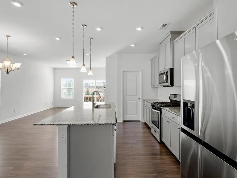 1018 Salt Glaze Ln — Photo 8