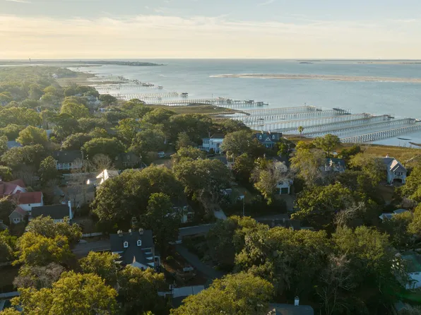 122 Mary St, Mount Pleasant, SC 29464