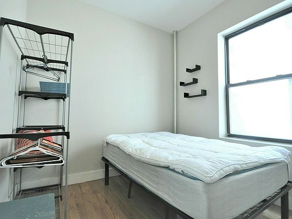4th image of 43 Mac Donough St #2A
