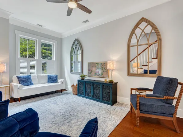 716 Tattnall St, Savannah, GA 31401