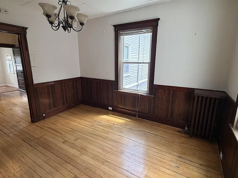 374 McGrath Hwy — Photo 9