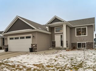 310 Sunnydale Ln SE, Rochester, MN 55904