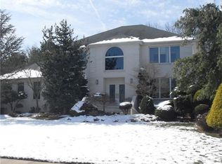 9 Oran Pl, Morganville, NJ 07751