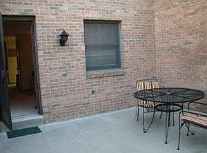 2nd image of 590 Woodmere Dr APT 7
