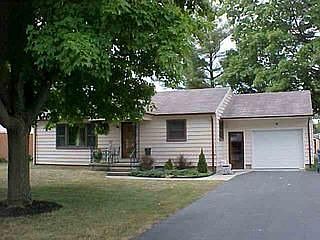 1st image of 29 Hillcrest Dr