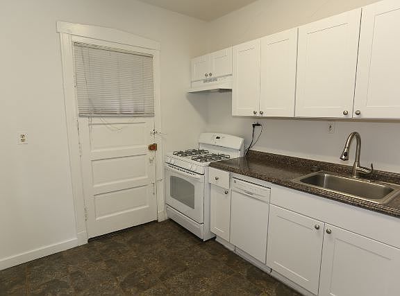 2nd image of 3954 N Janssen Ave APT 1