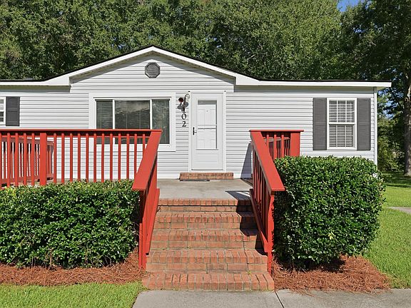 3rd image of 102 Dean Dr