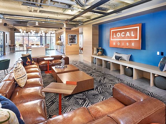 LOCAL Club Lounge