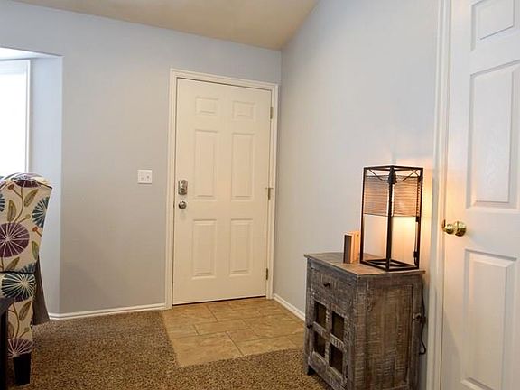 2nd image of 4426 E Chippewa Ln