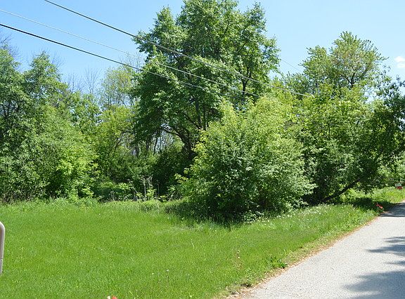 4th image of 43319 N Melva Ave