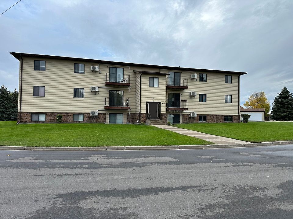 1st image of 310 Dickinson Dr SE APT 301