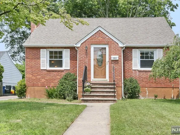 285 Graphic Blvd, New Milford, NJ 07646