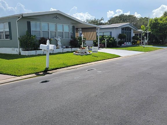 3rd image of 389 Wentworth Ct