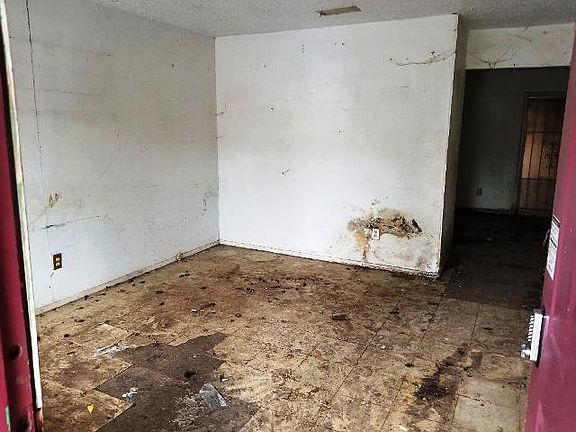 4th image of 4015 Abilene St