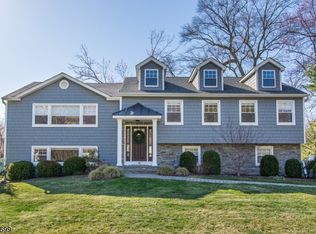 41 Heron Rd, Livingston, NJ 07039