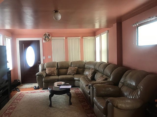 1st image of 10754 124th St