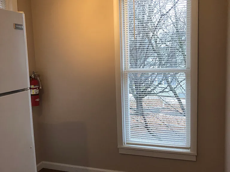 8 Frank St #B — Photo 15