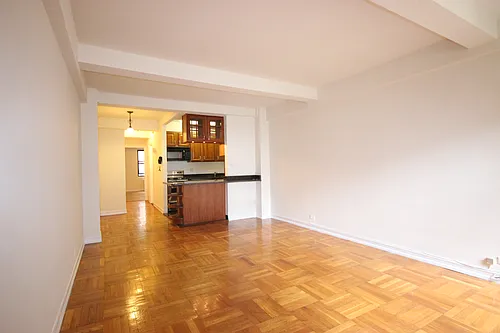 251 W 74th St #5B Photo 1