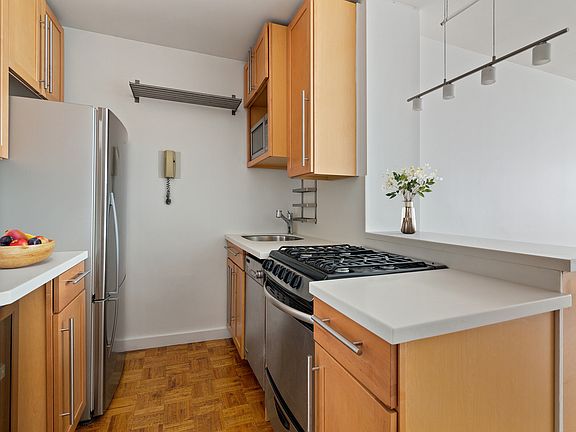3rd image of 111 3rd Ave APT 8A