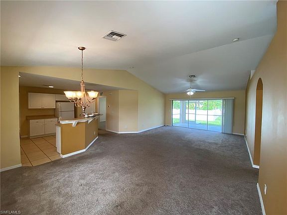 3rd image of 328 NW 1st Pl