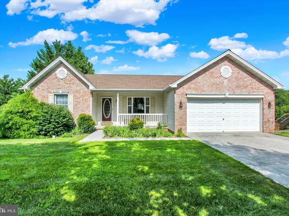 12 Yorktowne Ct, Littlestown, PA 17340