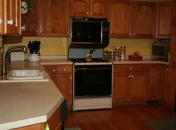5th image of 133 Berkshire Dr