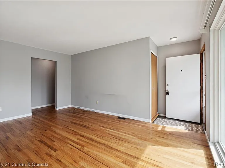 14374 Ramblewood St — Photo 2