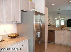3rd image of 103B Reserve Ln