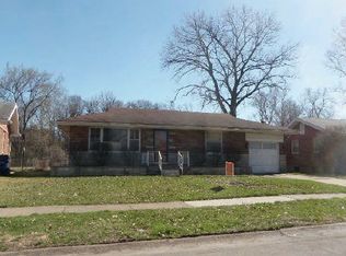 1228 Lang Dr, Saint Louis, MO 63135