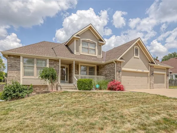 2412 NE 34th Ct, North Kansas City, MO 64116