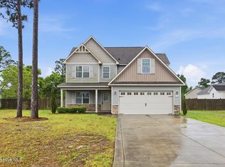 162 Rosemary Avenue, Hubert, NC 28539