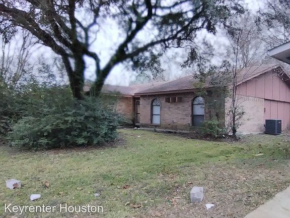 3rd image of 5410 Hickory Forest Dr