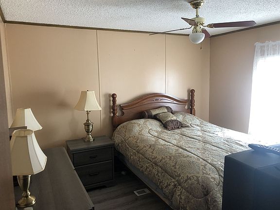 3rd image of 405 Beal St