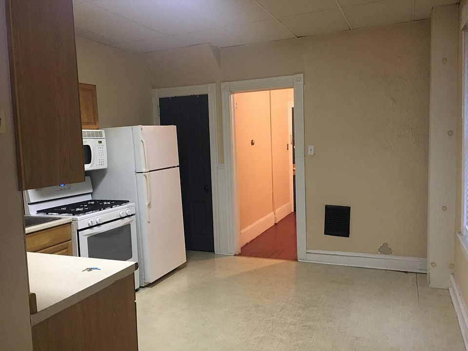 2nd image of 231 E New St #1