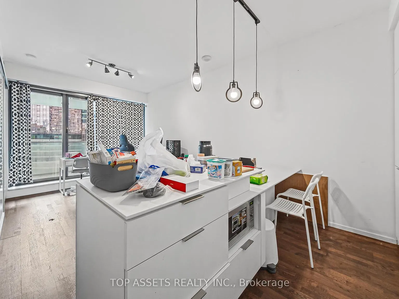 1 bed, $2,500 — Photo 3