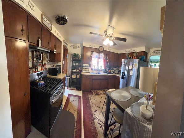 56 Weber Rd, Lackawanna, NY 14218