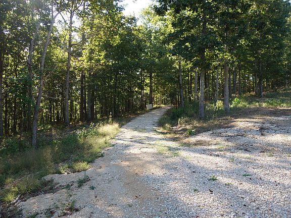 2nd image of 18698 Center Road