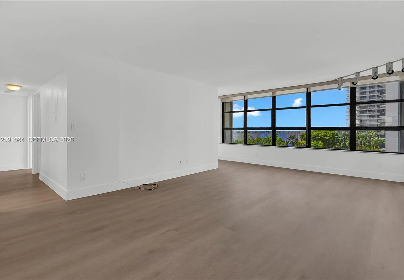 Brickell Shores Condo — Photo 1
