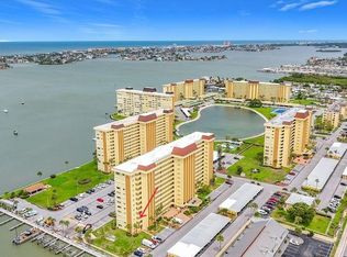 4550 Cove Cir APT 302, Saint Petersburg, FL 33708