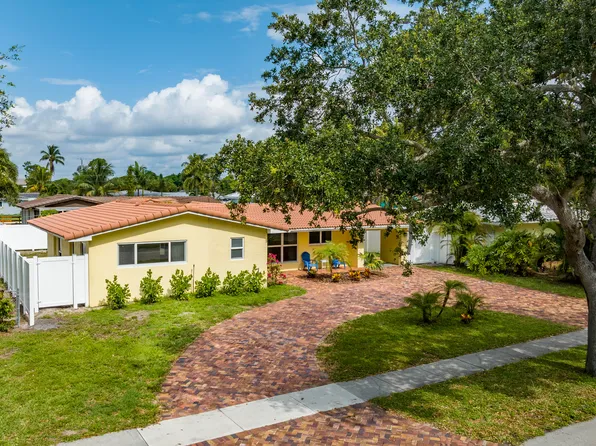 907 SE 12th Ave, Deerfield Beach, FL 33441