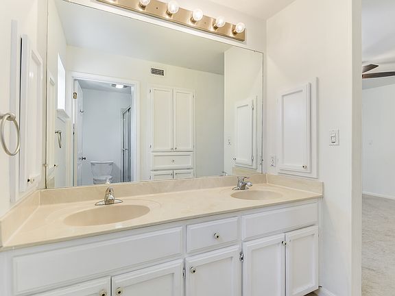 5th image of 201 W Craig Pl APT J