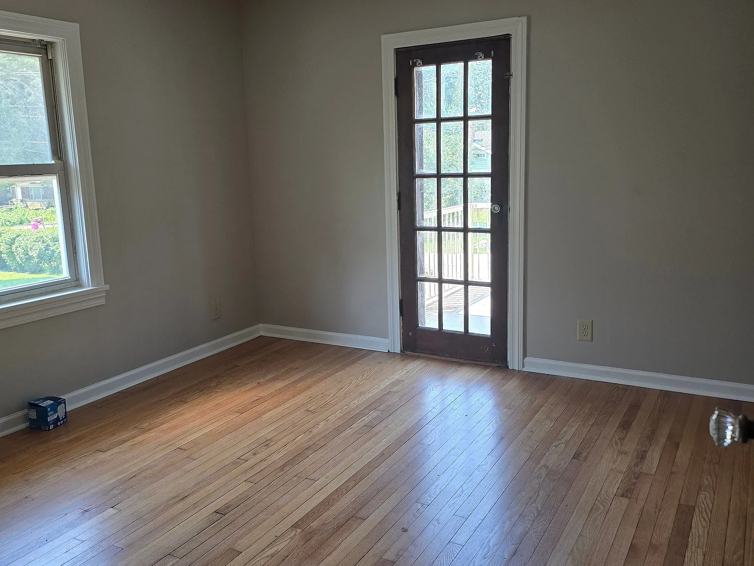 2 bed, 1.5 bath, 1225 sqft, $1,299 — Photo 3