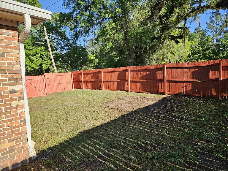 1417 Orange Ave W — Photo 5