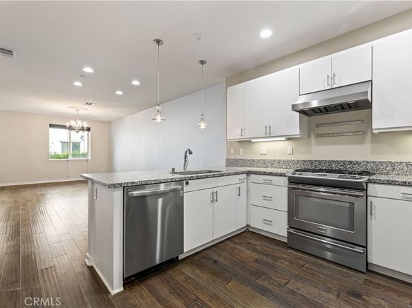1528 Artesia Sq #B