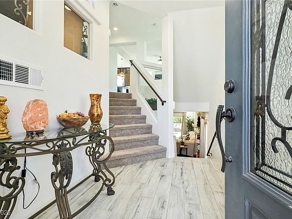 3rd image of 7646 Sandhaven St