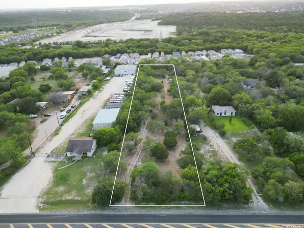 1861 Grosenbacher Rd, San Antonio, TX 78245