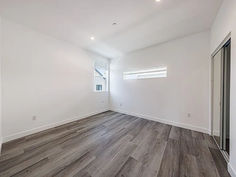 3015 Alsace Ave — Photo 83