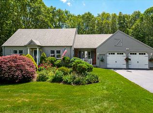 34 Highwood Dr, Coventry, RI 02816