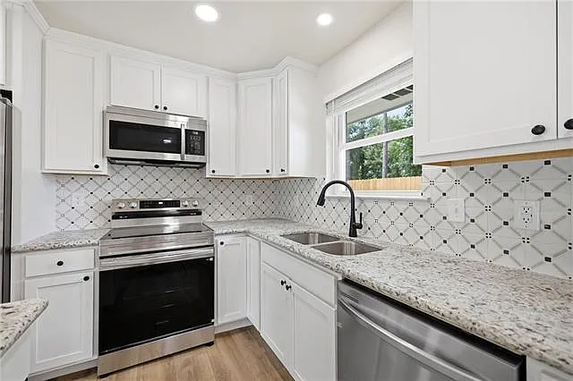 410 W Cypress St — Photo 7